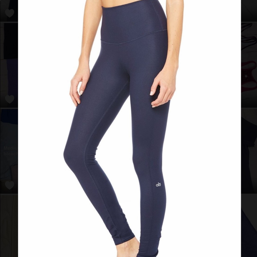 ALO High-Waist Airbrush Legging (Rich Navy glossy)